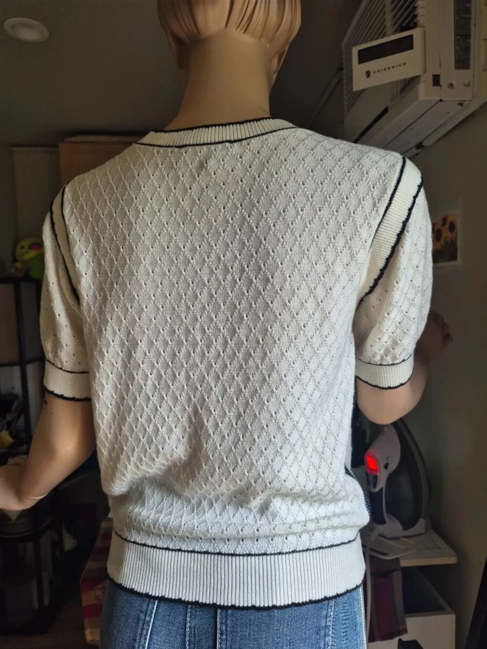 CHANEL 2024 Ivory Black Knit Sweater Top Beaded CC No. 5 Logo Size 40 New